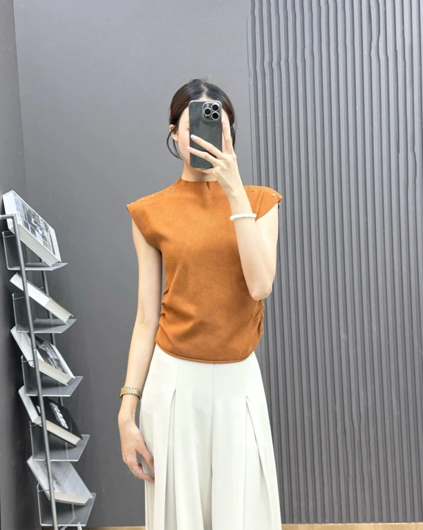 美式复古无袖针织衫女夏季时尚气质修身显瘦小衫独特流行钉珠上衣