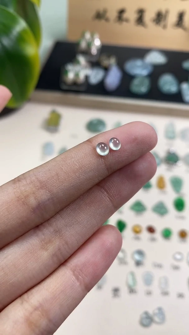 【闪购商品】翡翠颈饰未镶嵌翡翠冰种蛋面