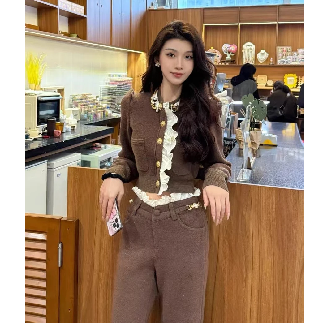 兮兮定制2024年冬季新品老钱风咖金白撞色针织宽松上衣