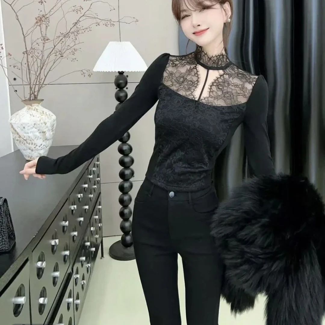 法式性感时尚蕾丝镂空钩花圆领长袖T恤女2025秋冬新款修身上衣ins