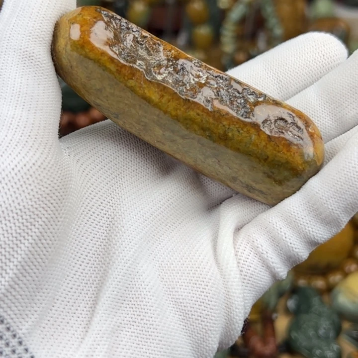 岫岩河磨玉（透闪石质玉）把件未镶嵌