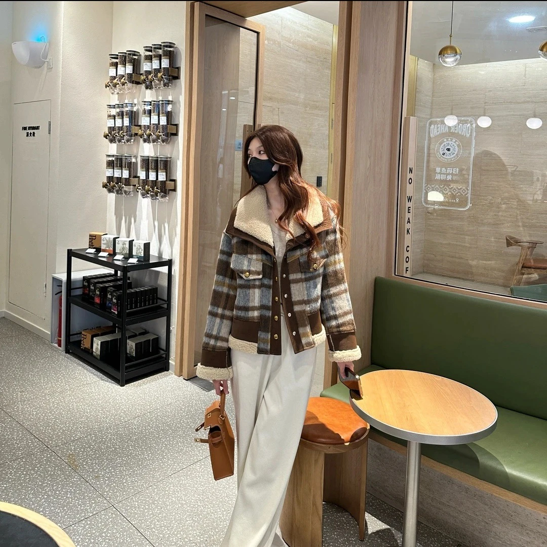 韩版时尚气质女装2024冬季新款保暖加厚撞色短外套