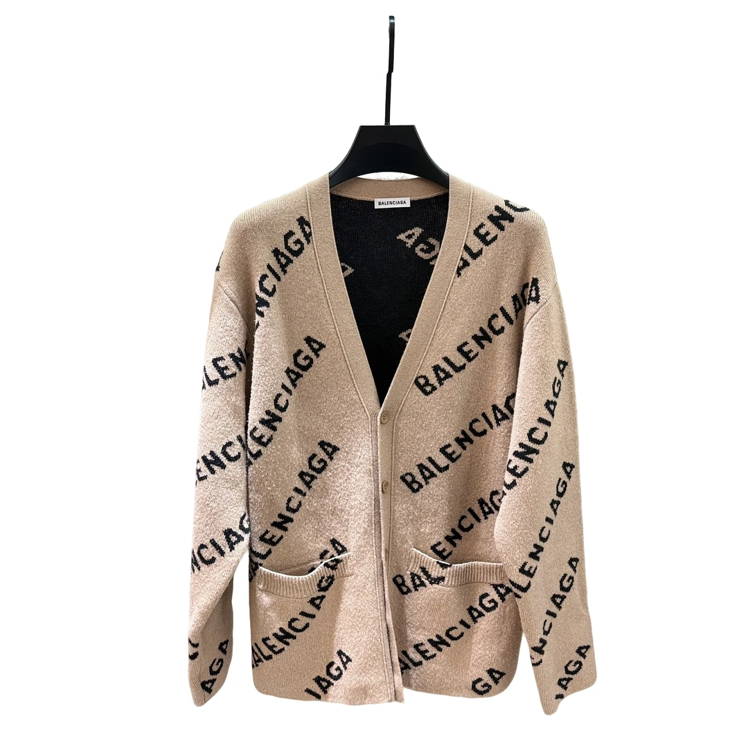 95新 Balenciaga/巴黎世家 卡其色logo针织开衫毛衣 S码/公13000