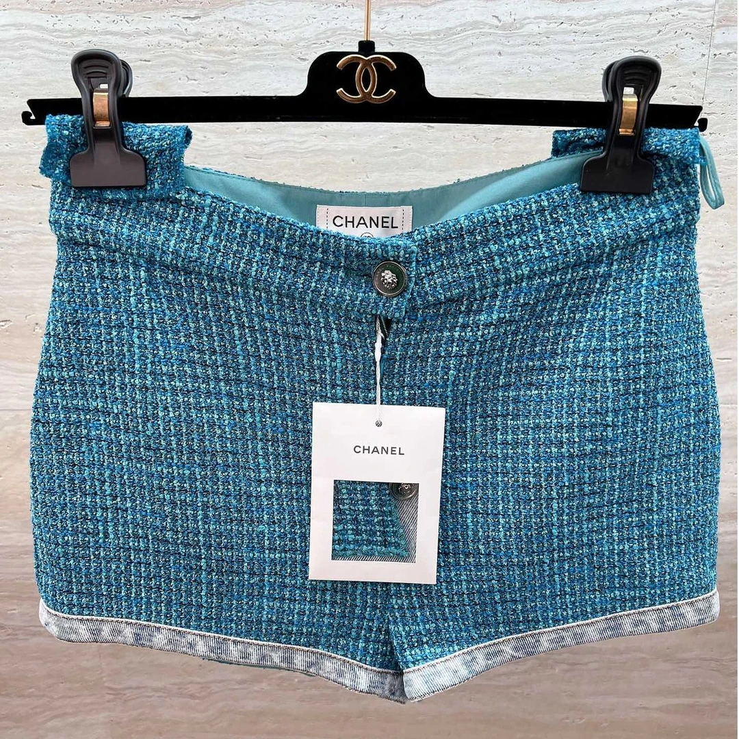 全新未使用 Chanel/香奈儿 22P孔雀蓝牛仔边软呢短裤36码/公16500