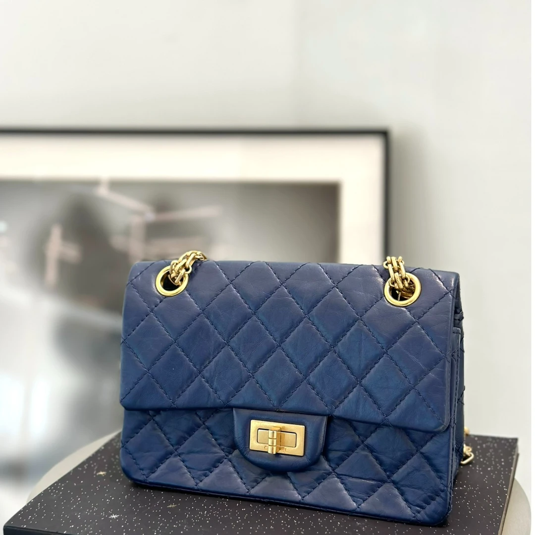 95新 Chanel/香奈儿 2.55mini 深蓝色牛皮链条包金扣 29开/133860