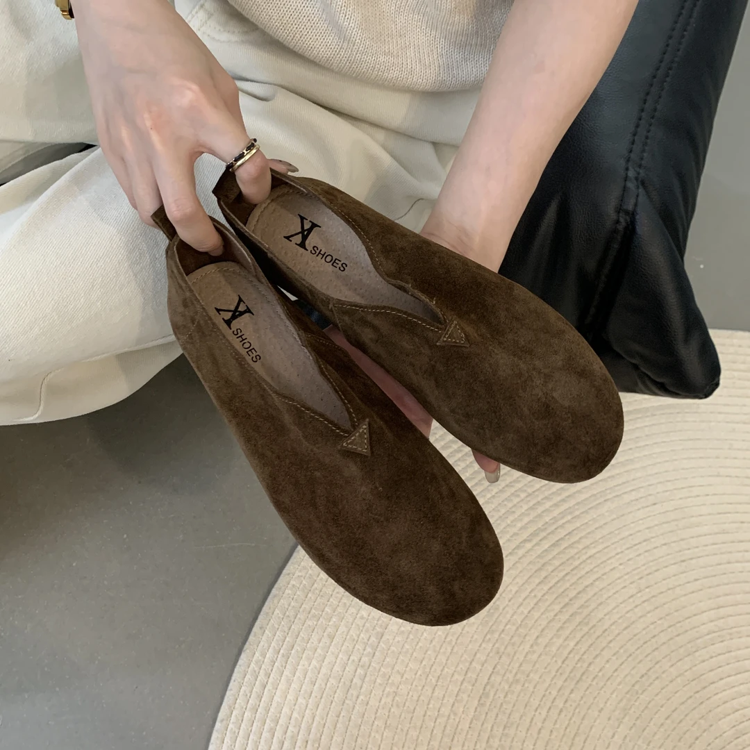 2024新款单鞋复古圆头软底时尚休闲真皮浅口平底懒人小众百搭女鞋