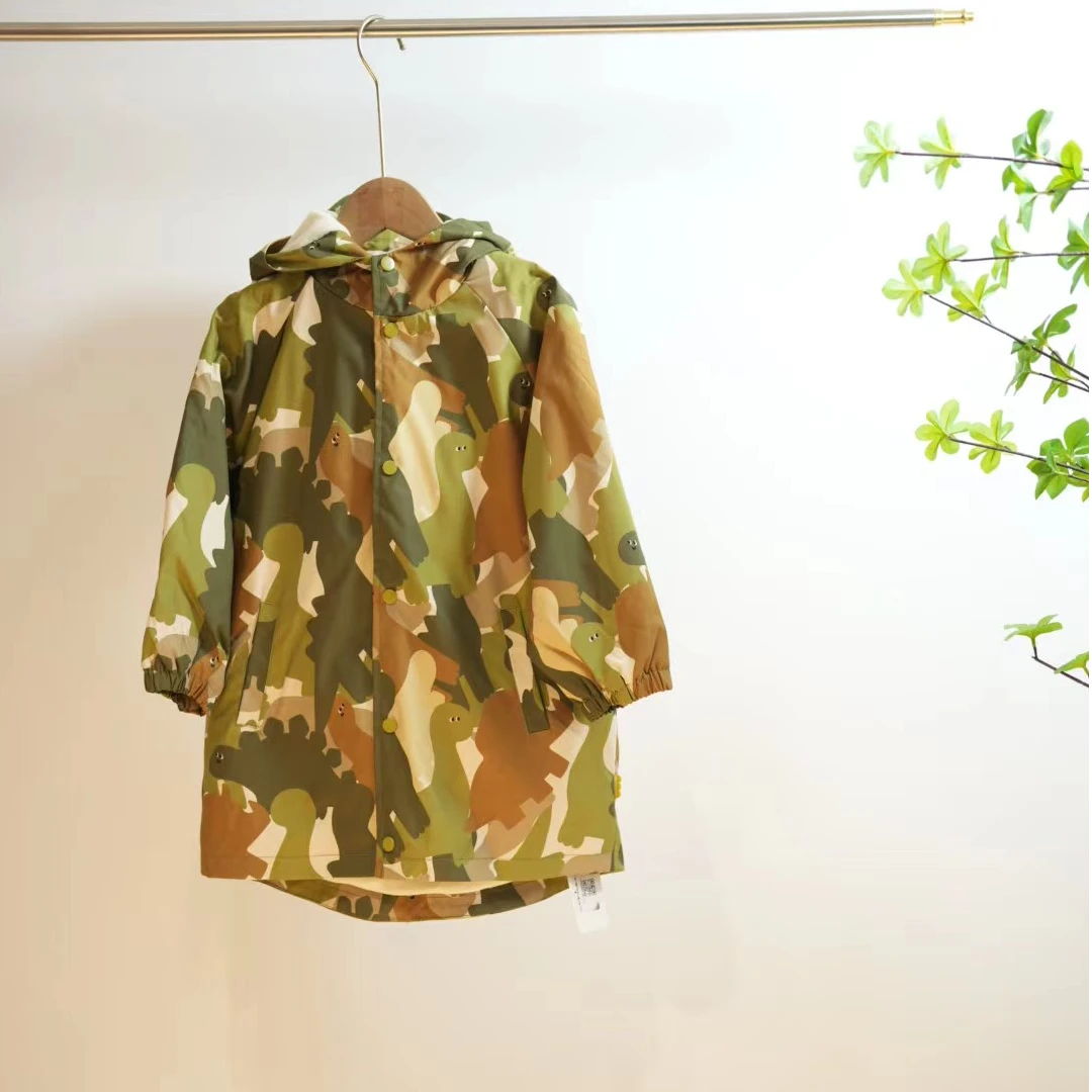 7768-绿色满印恐龙儿童加绒连帽外套D