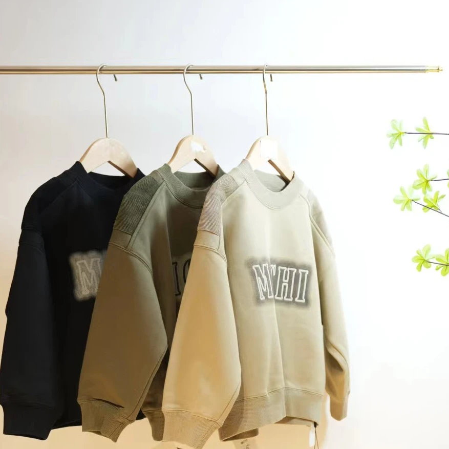 1-275-O一款三色圆领儿童印花刺绣字母加绒卫衣