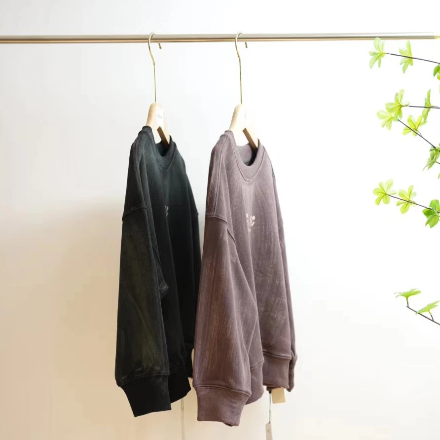 0850-O一款两色不规则扎染字母印花儿童圆领卫衣