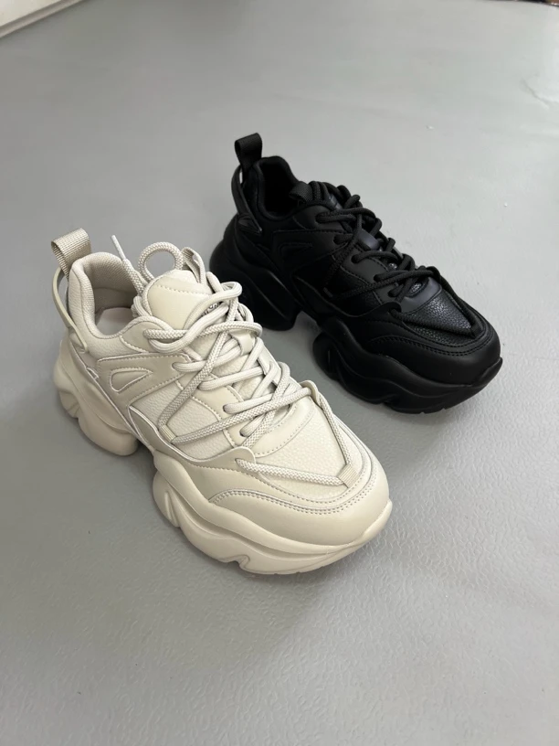 璐家经典百搭时尚皮面女鞋C712