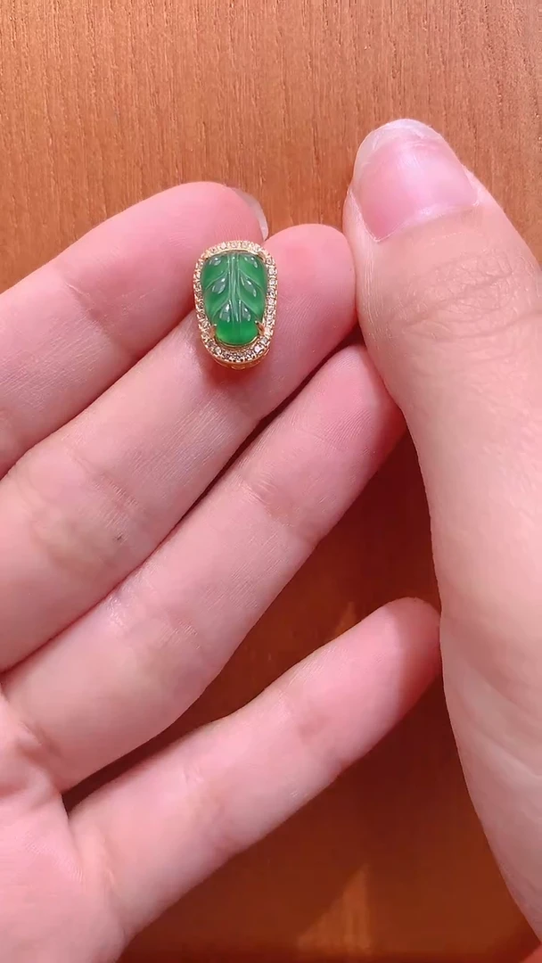 【闪购商品】翡翠颈饰银S925镶嵌翡翠