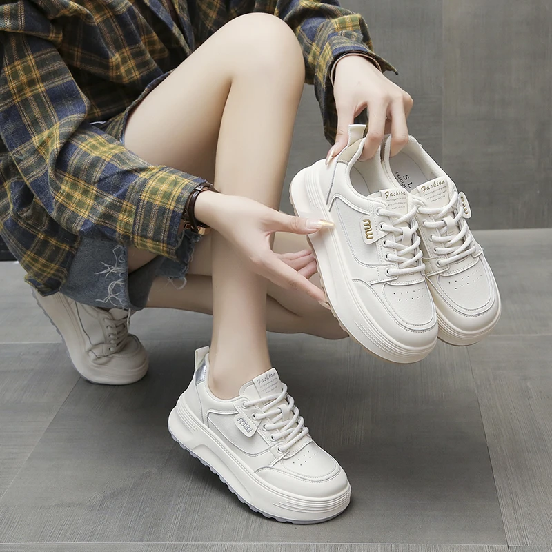 2024超火新款厚底小白鞋软底休闲鞋女鞋单鞋皮面百搭韩版显瘦