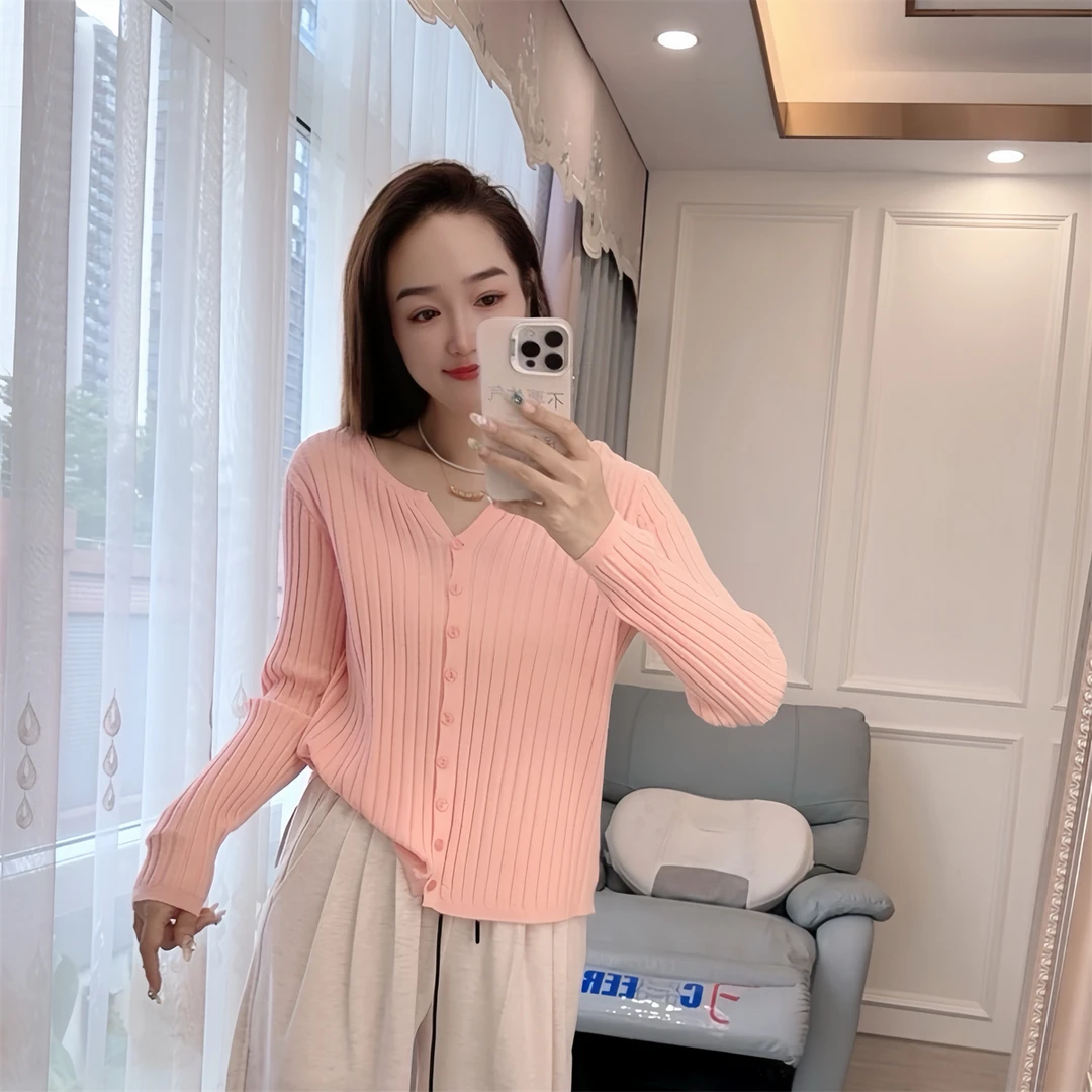 现货排扣开衫90-170斤春季软糯针织外套宽松大码女装外搭打底衫