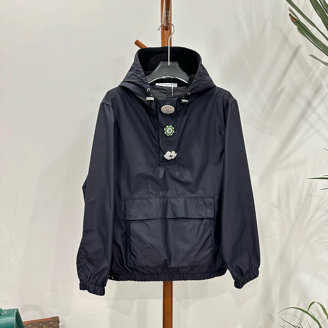 99新  安洁利严选/纪梵希冲锋衣 尺码48成色直播间为准GSL2253