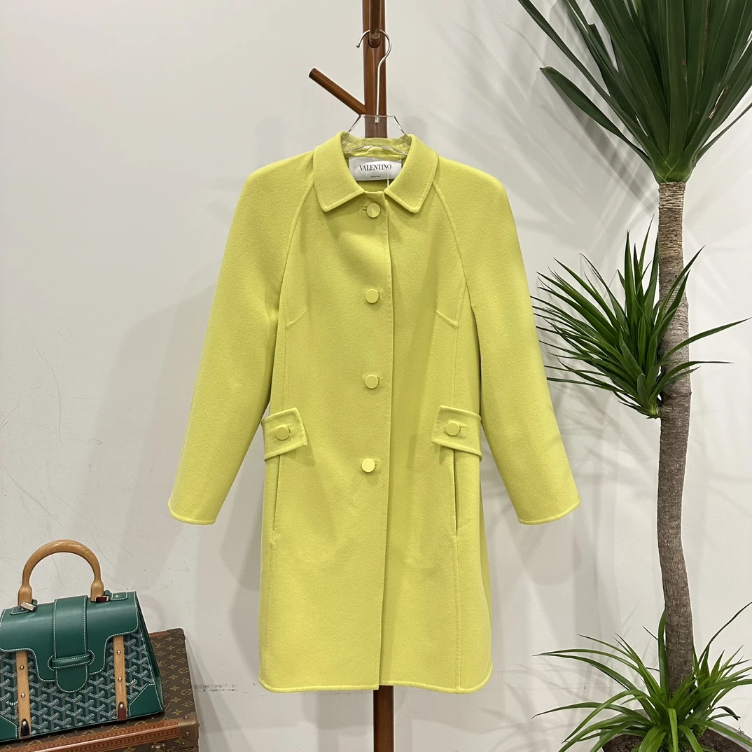 99新  安洁利严选华伦天奴大衣/码40/成色以直播间为准/GSS13766