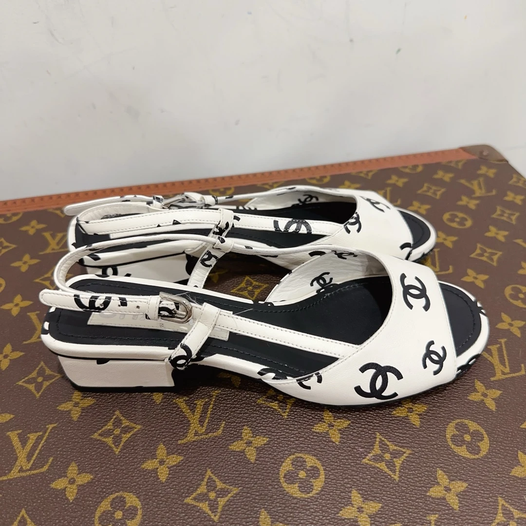 95新 Chanel/香奈儿 安洁利严选凉鞋码35成色直播为准GSS20197