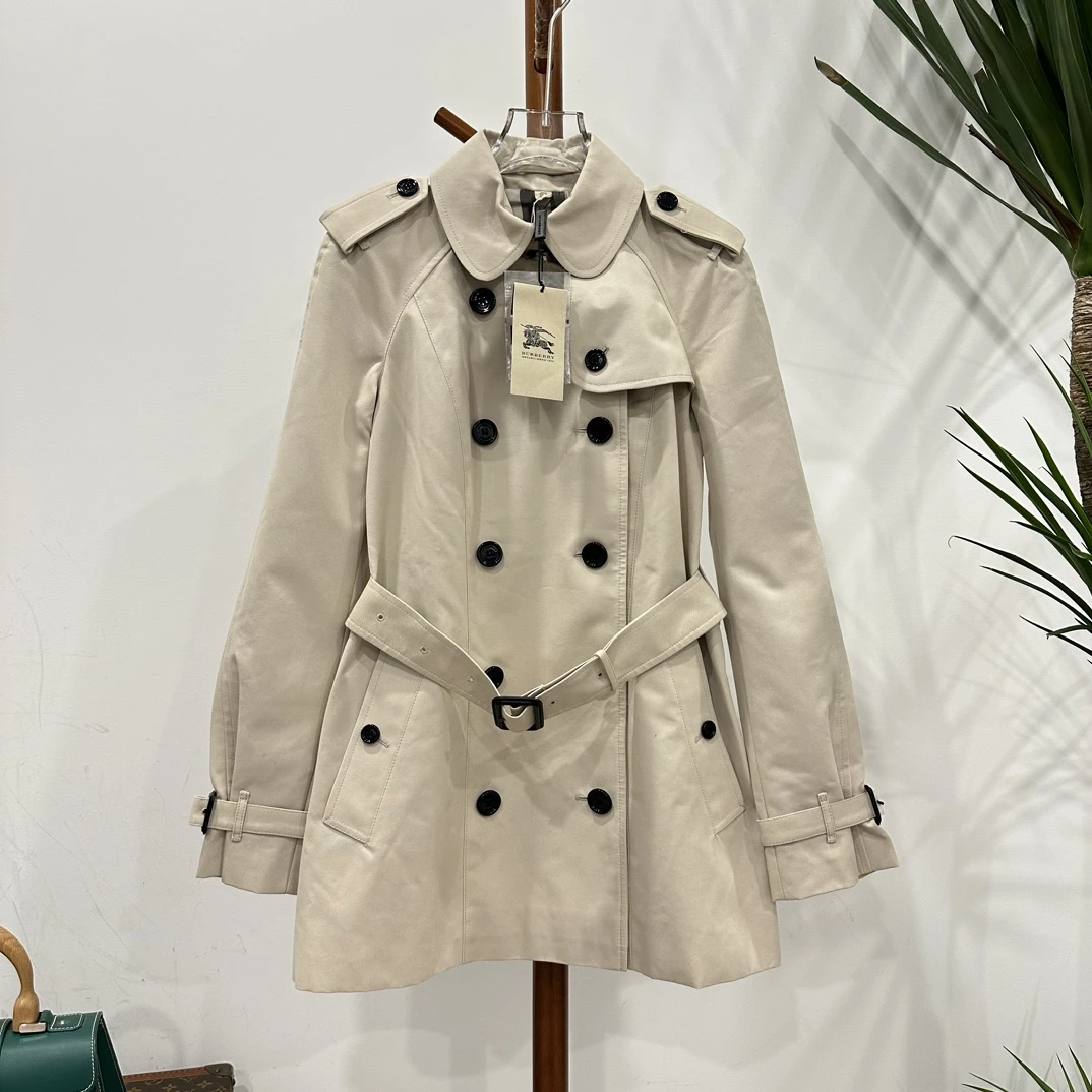 全新未使用  安洁利/Burberry外套/码uk4/以直播间为准/GSS14944