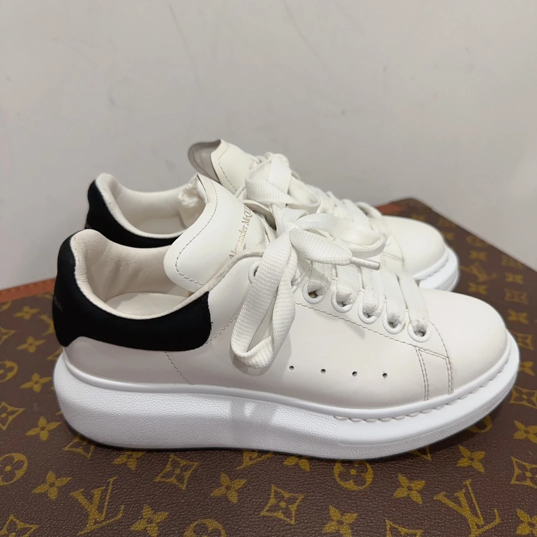95新  安洁利严选/麦昆平底鞋/码35/成色以直播间为准/GSS14281