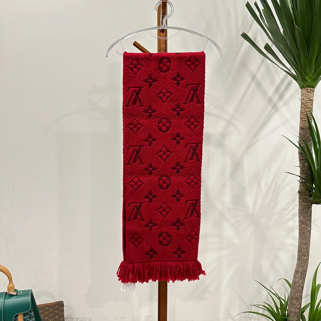 99新 LouisVuitton/路易威登 围巾成色以直播间为准/GSS17876