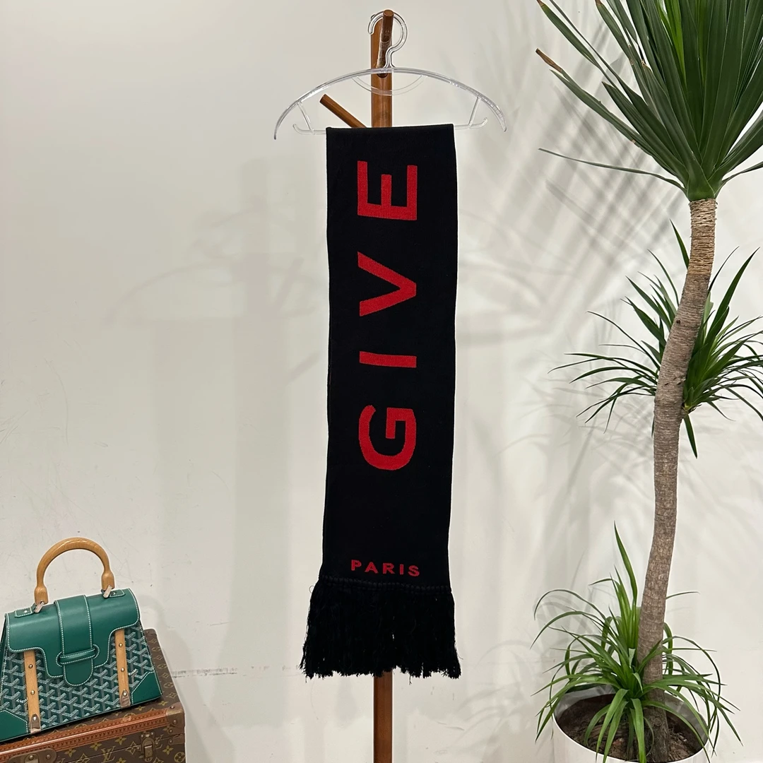 99新 Givenchy/纪梵希 安洁利围巾188x23cm成色以看直播GSS20433