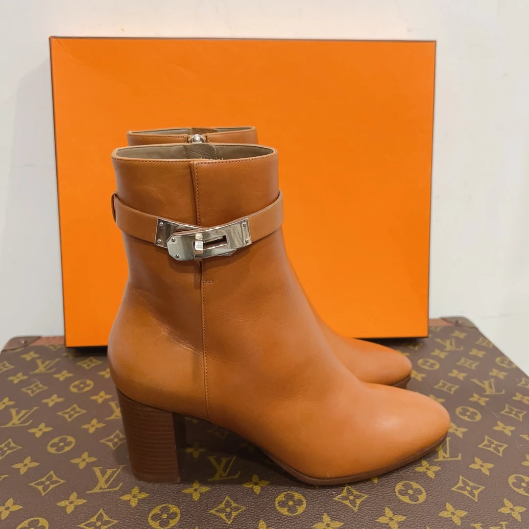 全新未使用 Hermes/爱马仕 靴子尺码37成色看直播 GSS21909