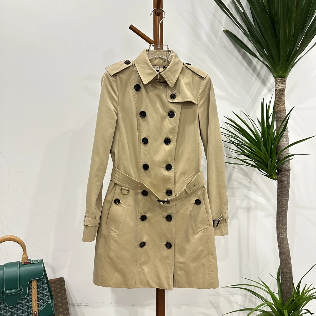 99新  安洁利严选Burberry风衣/码uk6/成色以直播间为准/GSS13934