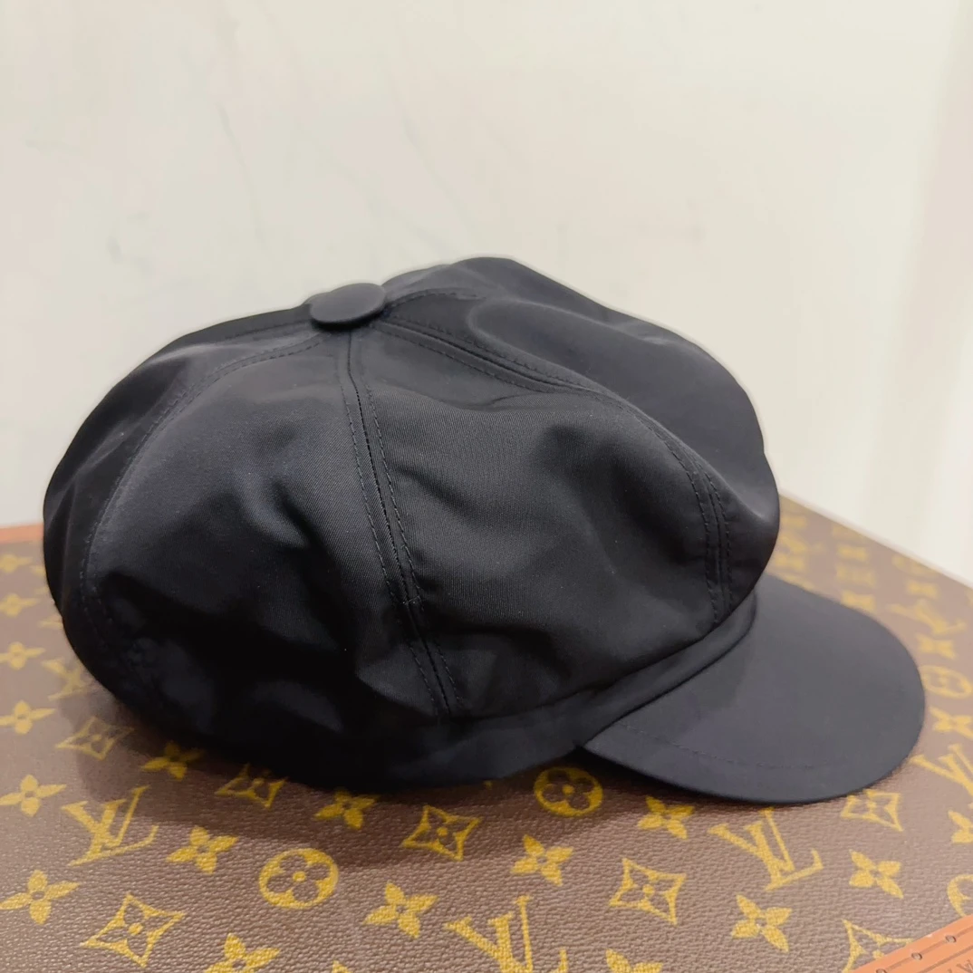 99新  安洁利严选/Prada帽子/尺码S/成色以直播间为准/GSS14386