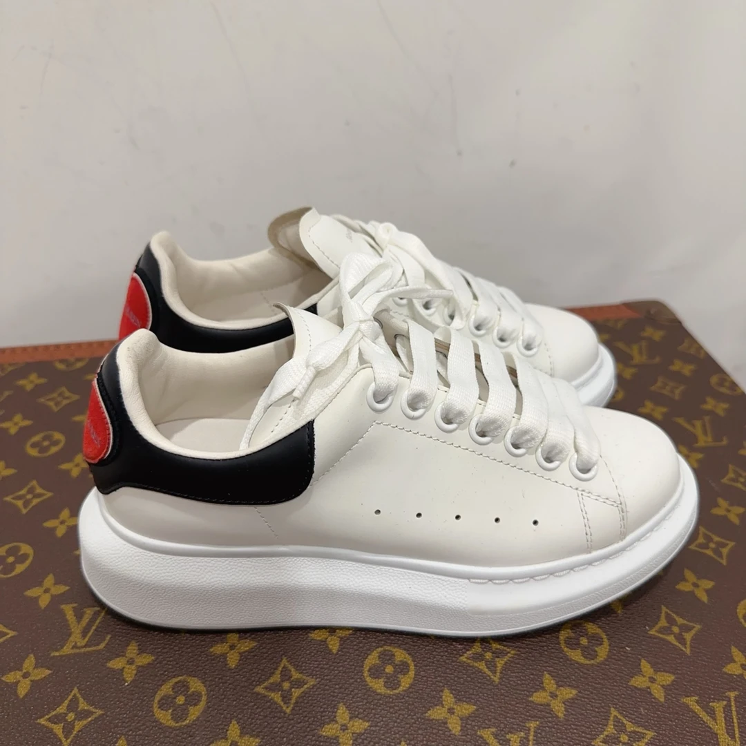 95新 Alexander McQueen/亚历山大·麦昆 平底鞋码36/GSS20592