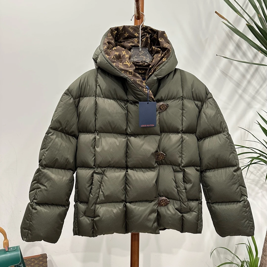 全新未使用 LV 安洁利羽绒服码36成色以直播间为准GSS20655