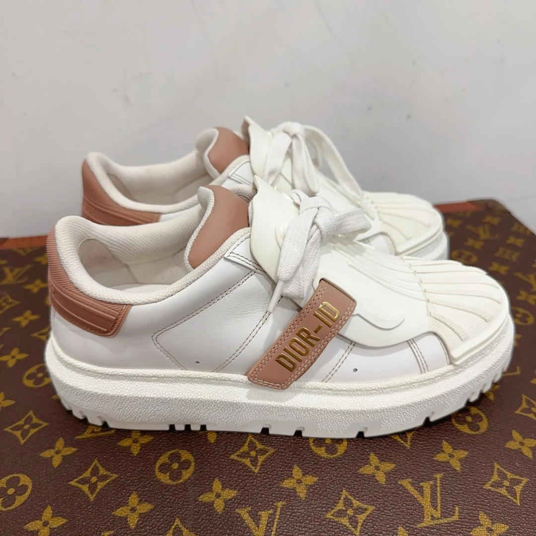 95新 DIOR/迪奥 平底鞋/码36.5/成色直播间为准/ GSS18904