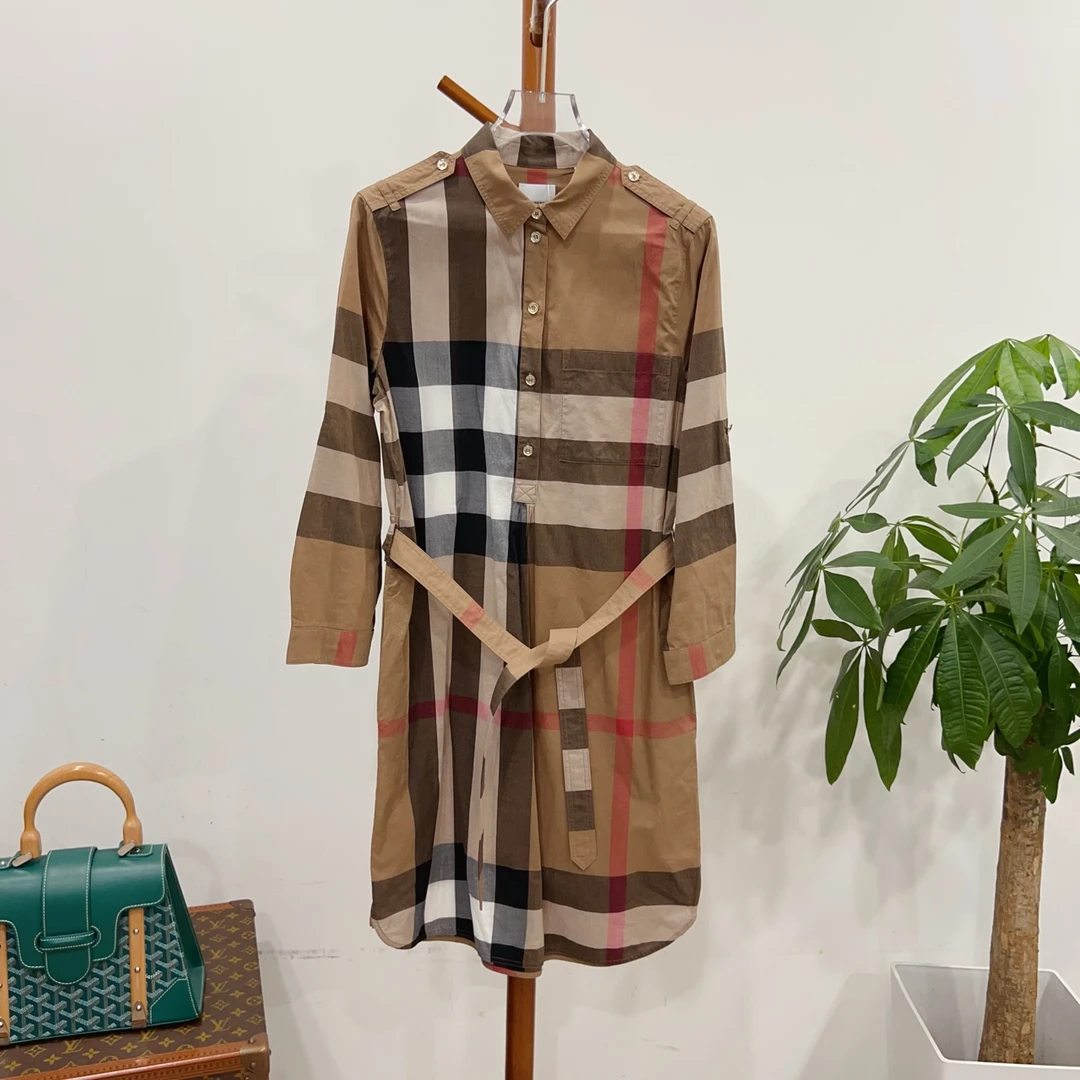 99新 BURBERRY/博柏利 连衣裙 尺码uk6成色看直播GSS22265