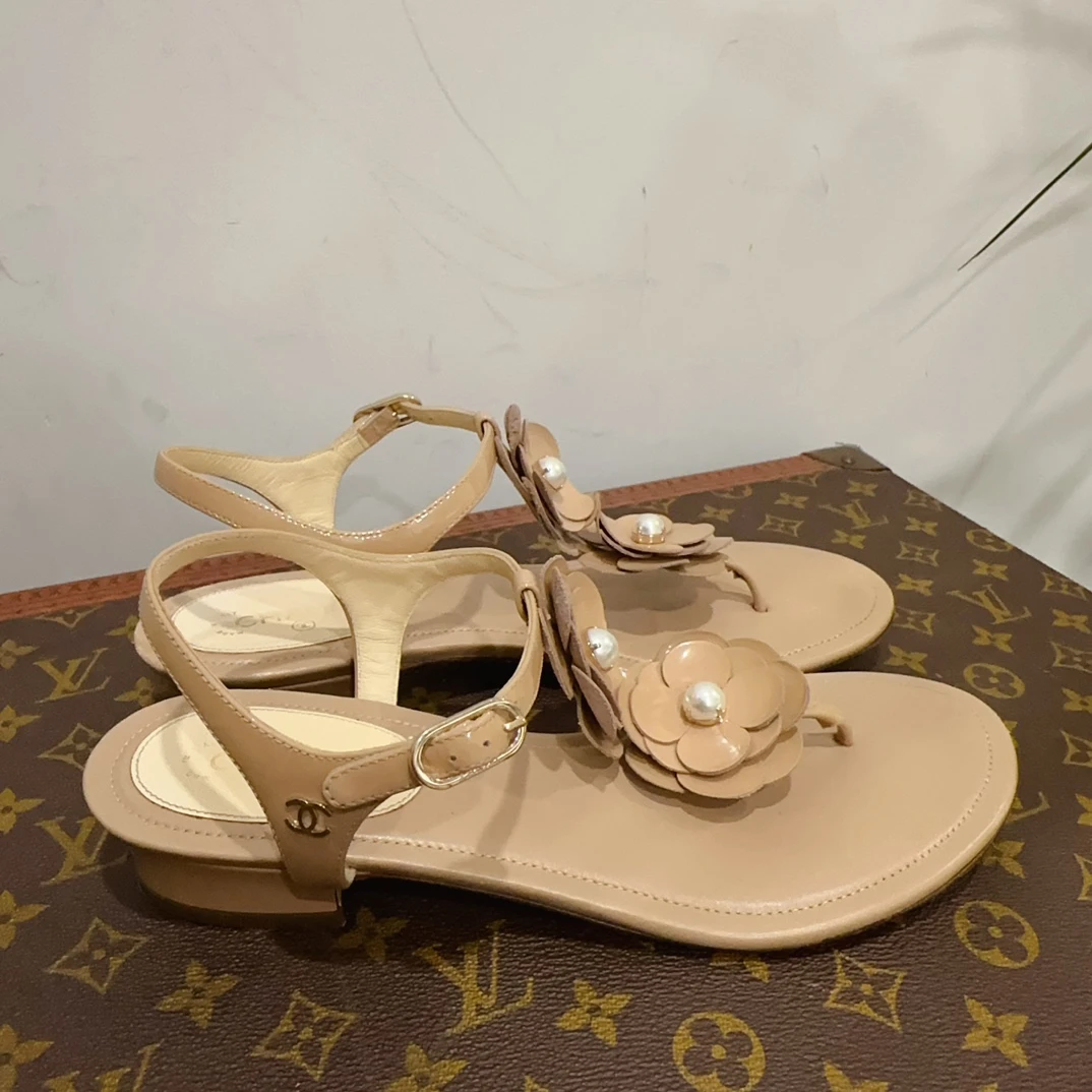 95新  安洁利严选Chanel凉鞋/尺码37/成色以直播间为准/GSS8699