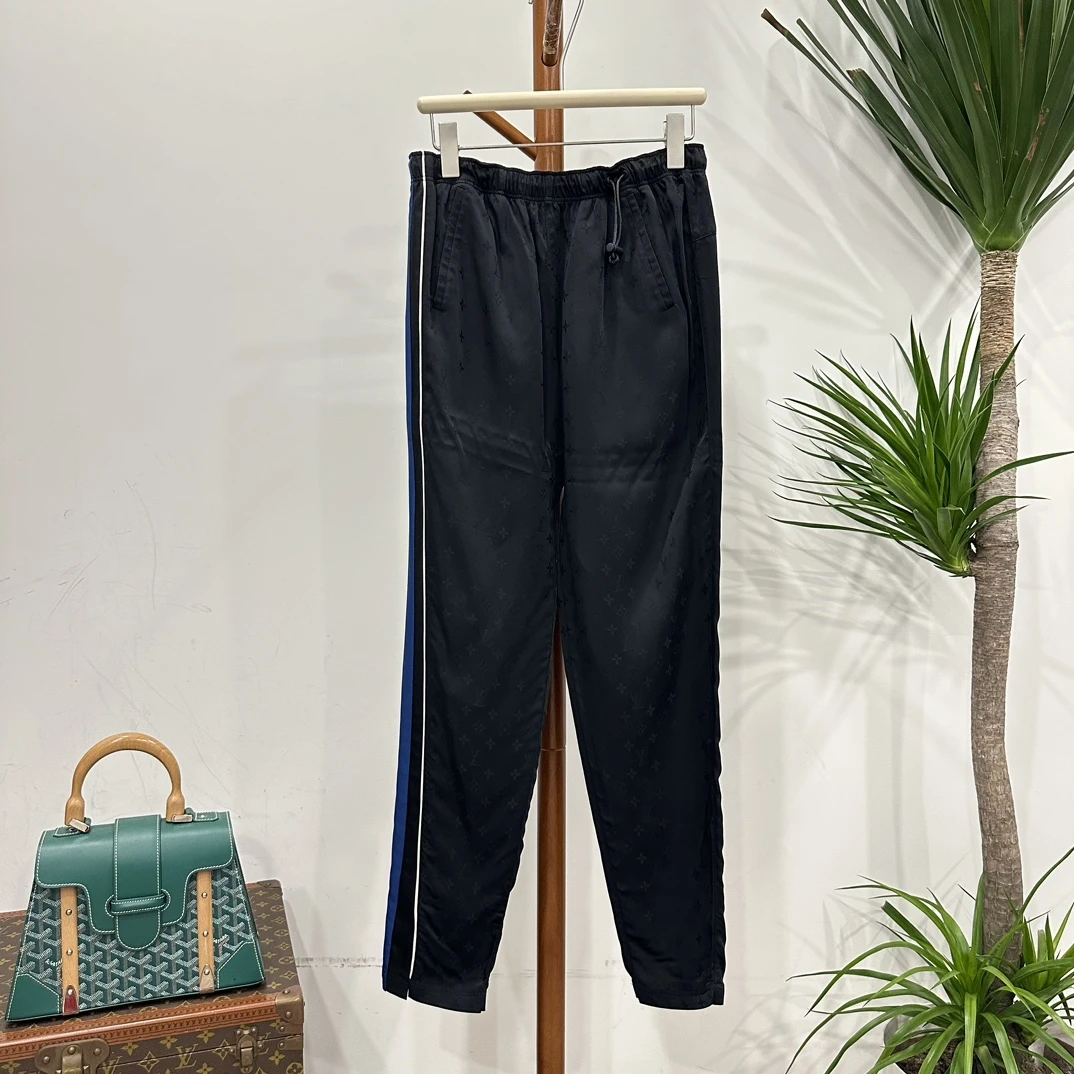99新  安洁利严选Lv老花运动裤/码36/成色以直播间为准/GSS14302