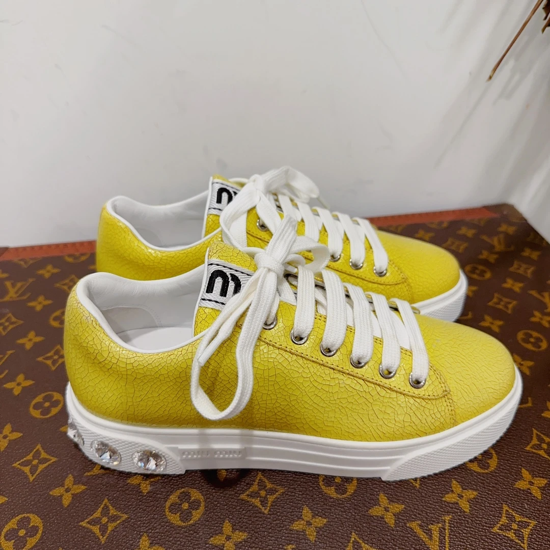 全新未使用  安洁利MiuMiu板鞋/码35.5/成色以直播间为准/GSS7089