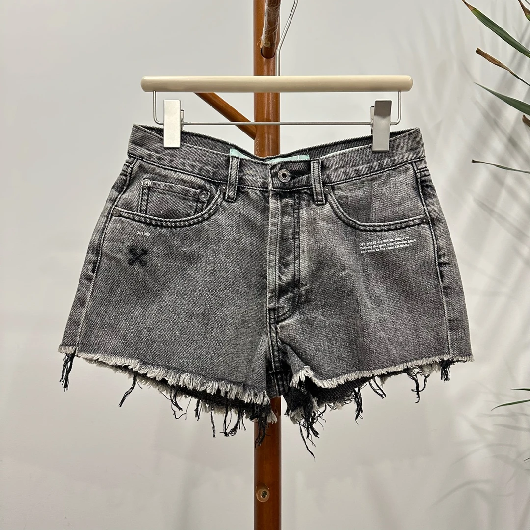 99新 OFF-WHITE 安洁利牛仔短裤尺码26成色以直播间为准 GSS21201