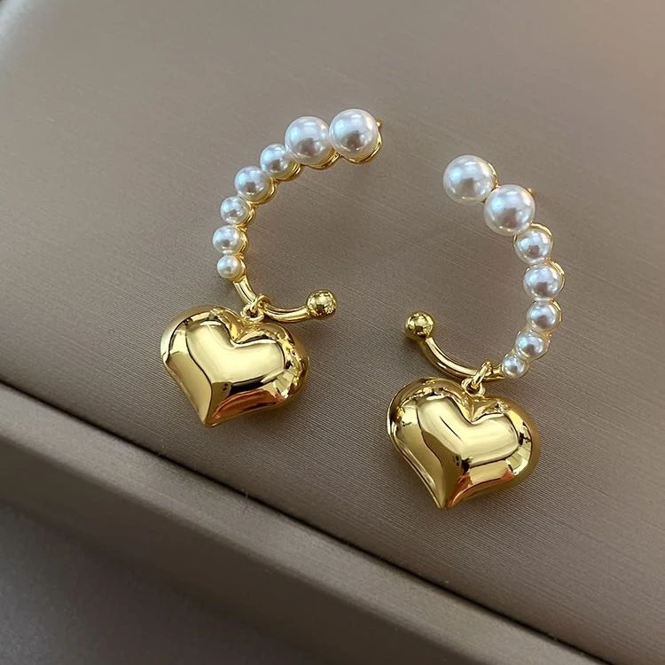 铜合金耳饰 D17法式简约爱心珠珠耳环女款潮轻气质轻奢时尚耳环