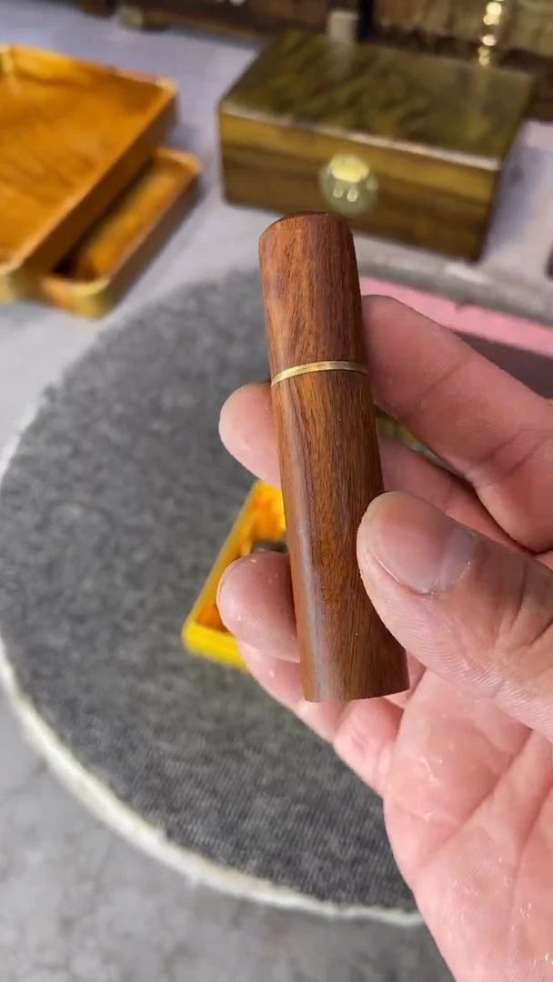 【闪购商品】花梨木类成套家具缅花牙签筒