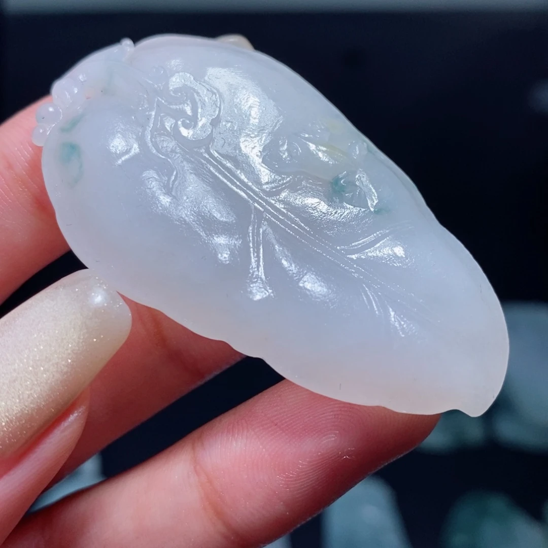 定制翡翠吊坠未镶嵌