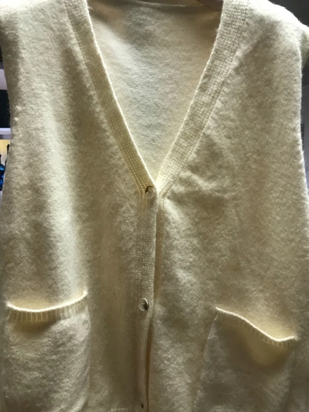 毛针织衫拼接V领开衫春季时尚上衣均码秋冬百搭秋季针织衫