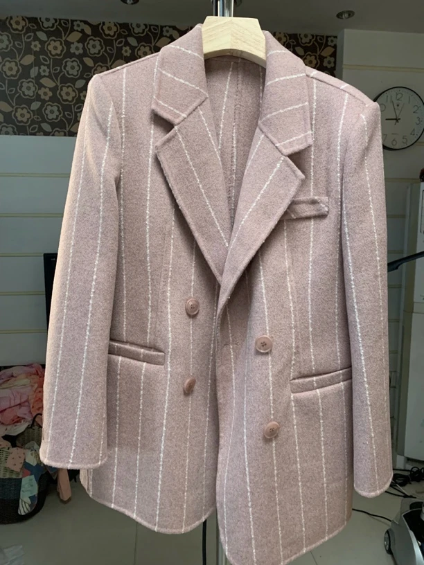 温柔显瘦双排扣设计粉色双面毛呢大衣女外套