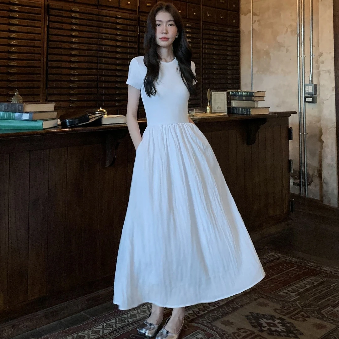 黑色针织短袖赫本风连衣裙女夏季新款设计感收腰显瘦气质长裙子