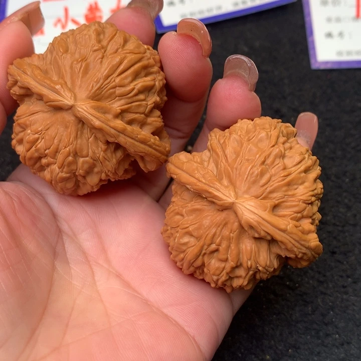 文玩核桃吊坠64号46白狮子