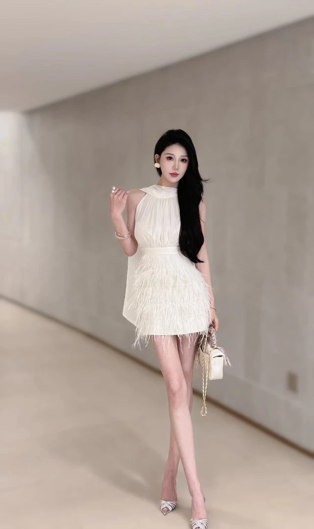 【精选优品】2024显瘦气质时尚性感法式修身设计感小众连衣裙XT2438