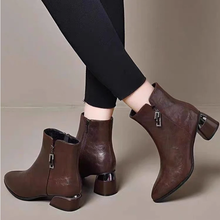 手抓纹小短靴尖头粗跟2024新款秋冬季加绒软底棉鞋女士靴子608