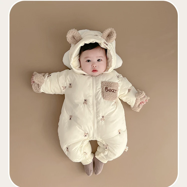 2025新款婴儿冬季外出服加绒可爱时尚保暖婴幼儿夹棉连体衣包衣潮