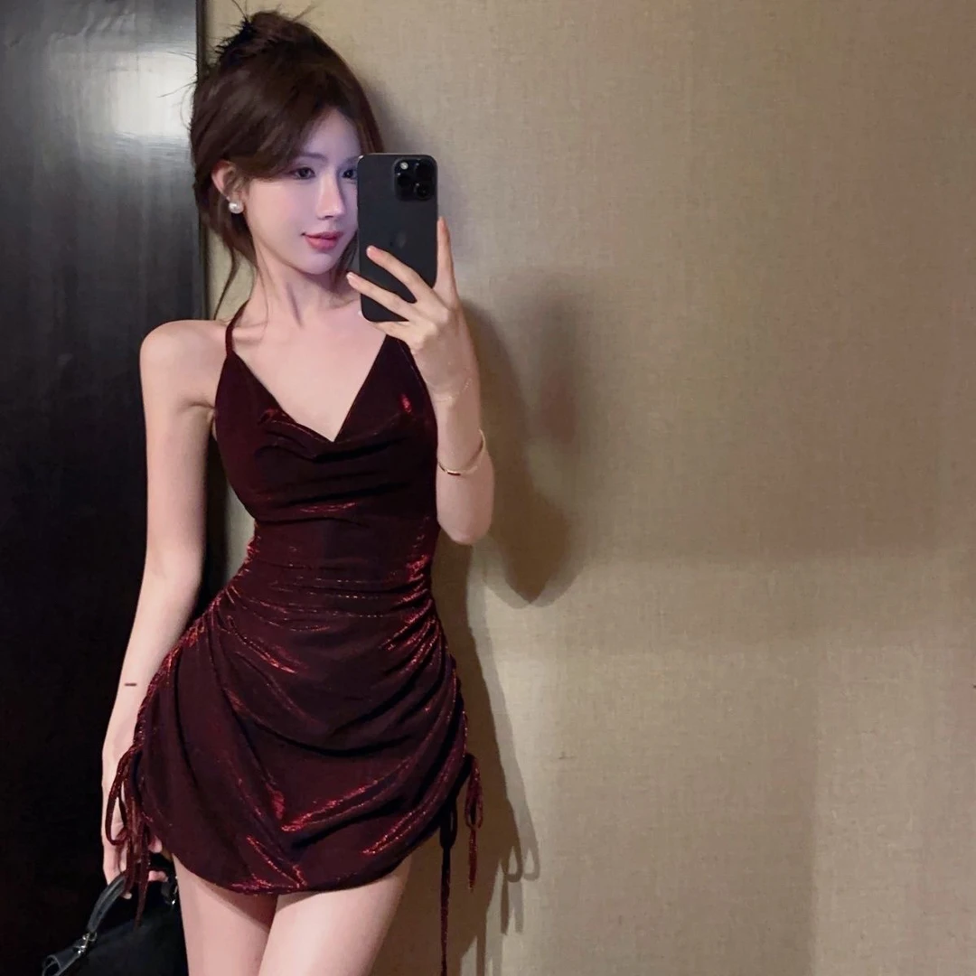 小心机纯欲辣妹抽绳细带修腰吊带荡领露背包臀连衣裙女