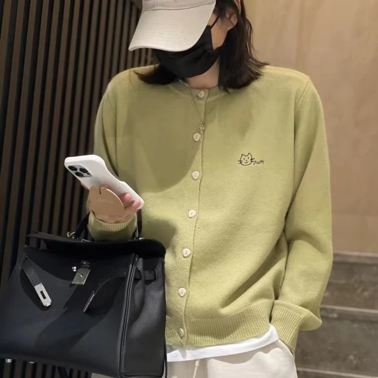 花倾慕小猫刺绣针织开衫外套女2025春秋休闲宽松圆领毛衣上衣9986