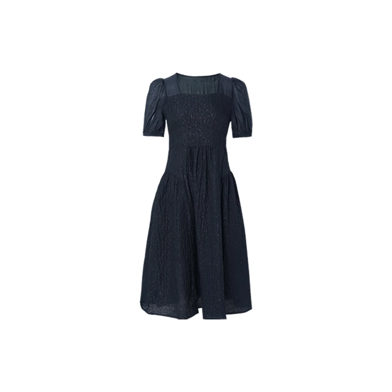 【粉丝专享】法式收腰方领连衣裙R3B94813