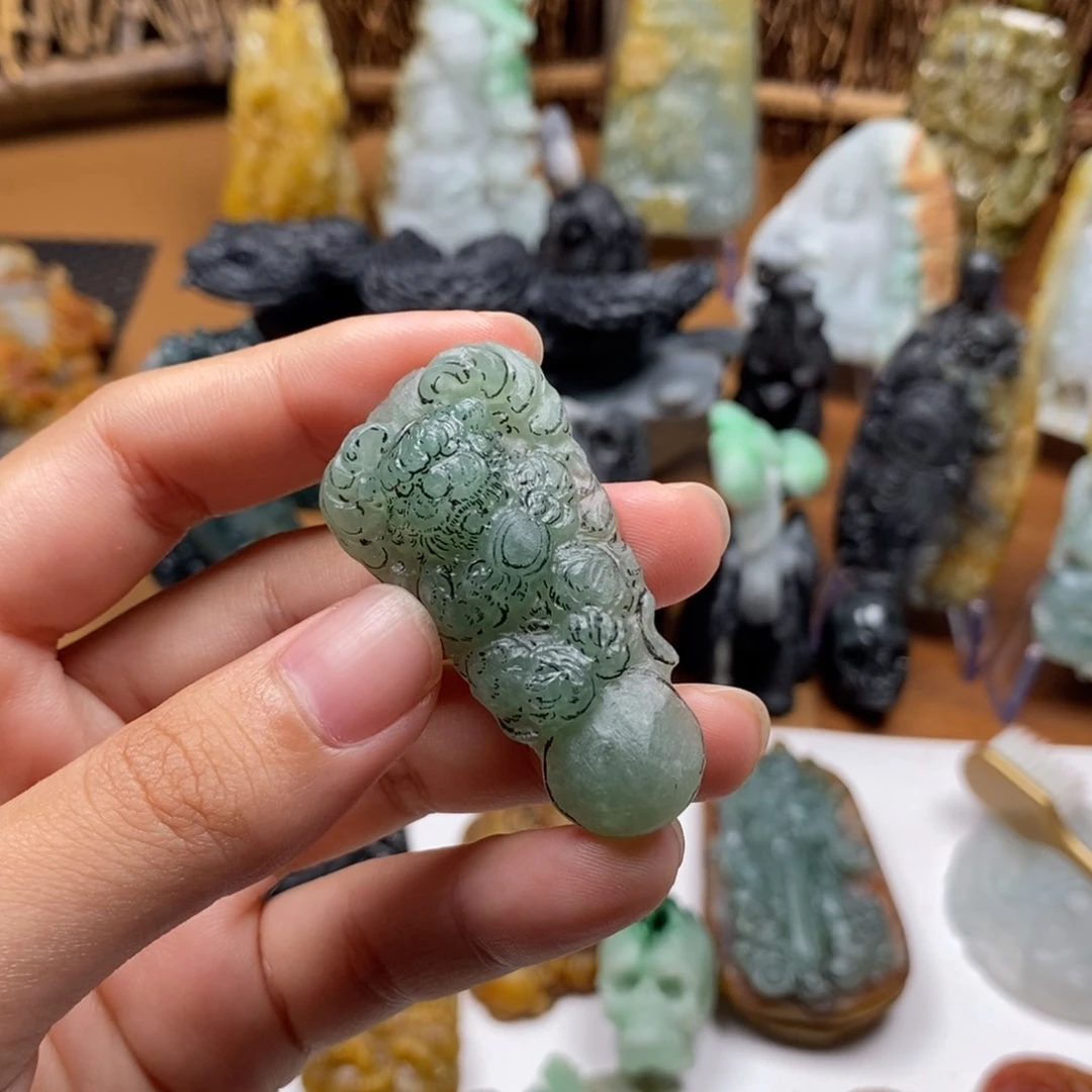 定制翡翠未镶嵌翡翠