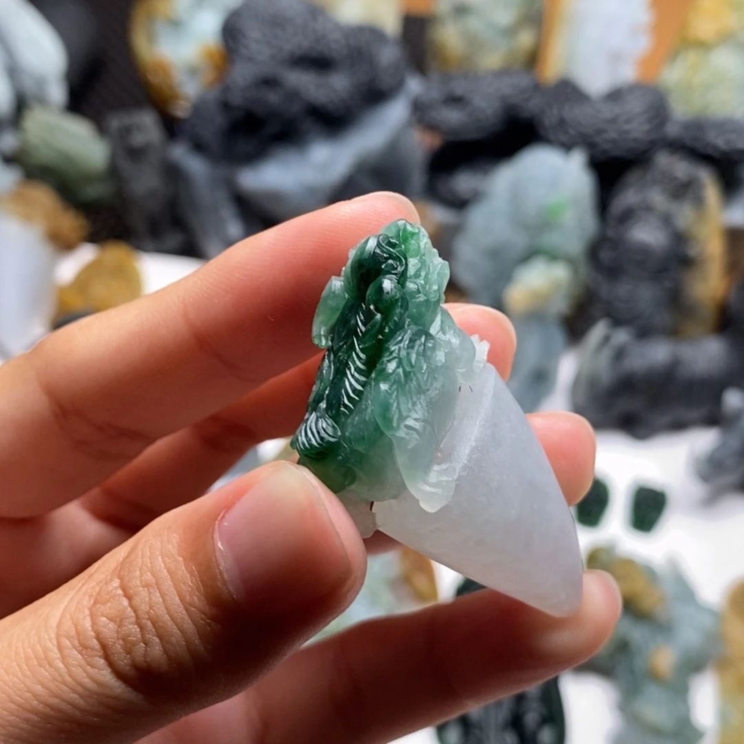 定制翡翠未镶嵌翡翠